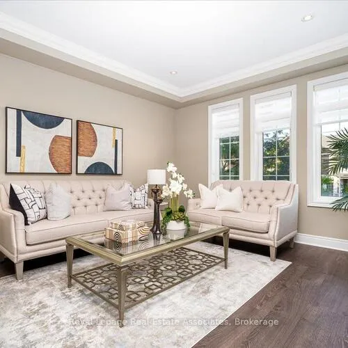 Premium freehold home for sale: 3040, Eberly woods, 1008 - GO Glenorchy, Oakville