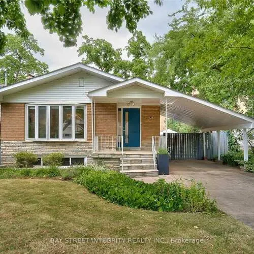 Premium freehold home for sale: 391, Maple, 1013 - OO Old Oakville, Oakville