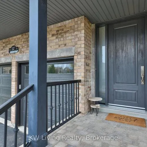 Premium freehold home for sale: 2327, Gladacres, 1019 - WM Westmount, Oakville