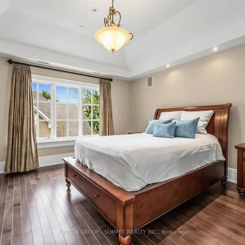 Premium freehold home for sale: 217, Eastcourt, 1006 - FD Ford, Oakville