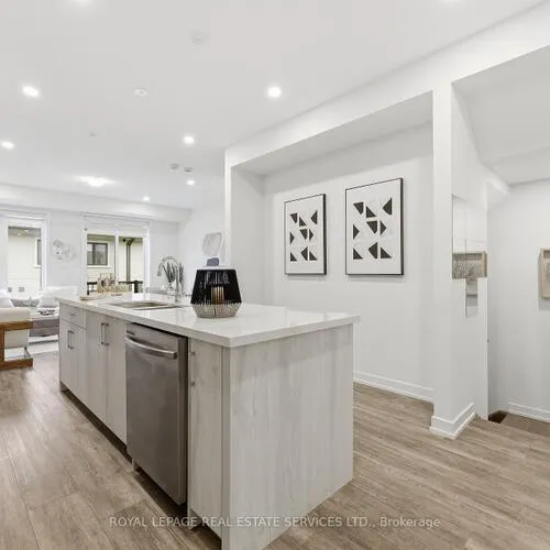 Premium freehold home for sale: 1340, Kaniv, 1012 - NW Northwest, Oakville