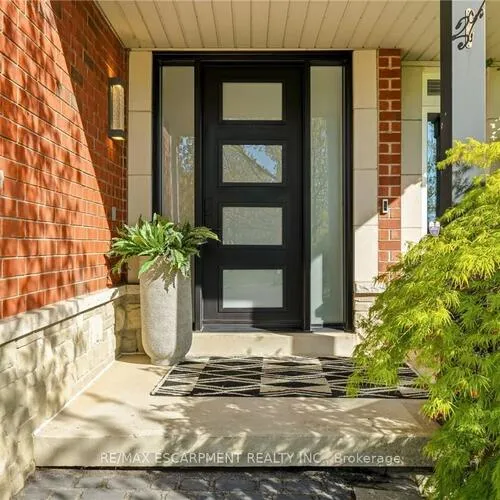 Premium freehold home for sale: 2091, Willhaven, 1019 - WM Westmount, Oakville