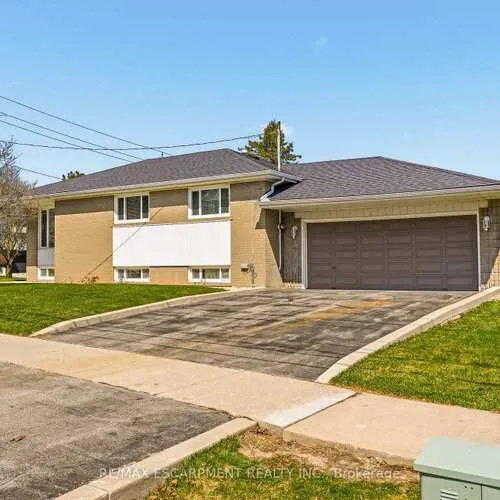 Premium freehold home for sale: 491, Warminster, 1020 - WO West, Oakville