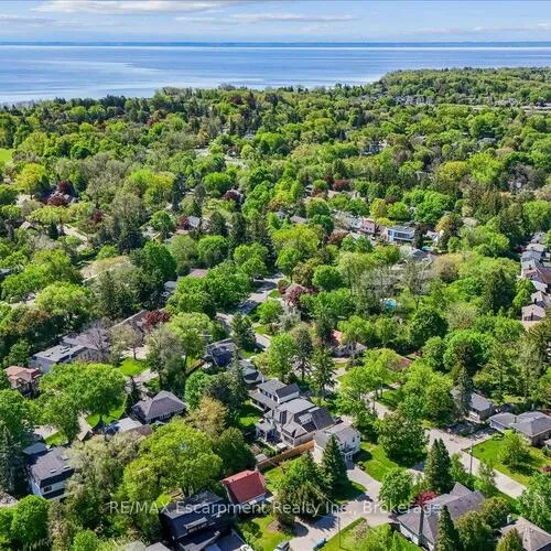 Premium freehold home for sale: 549, Jeanette, 1020 - WO West, Oakville