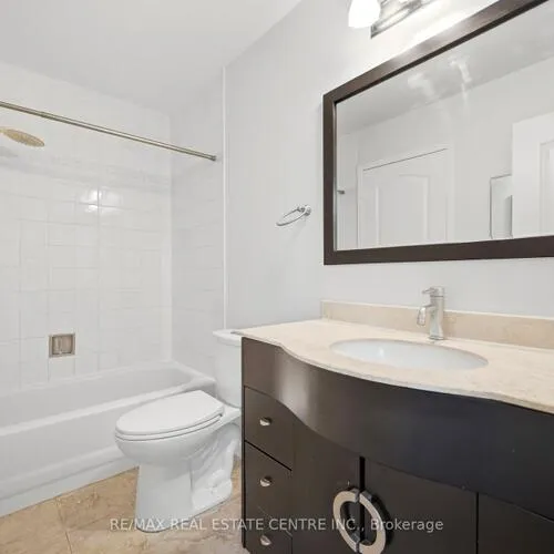 Premium freehold home for sale: 2349, Strawfield, 1015 - RO River Oaks, Oakville