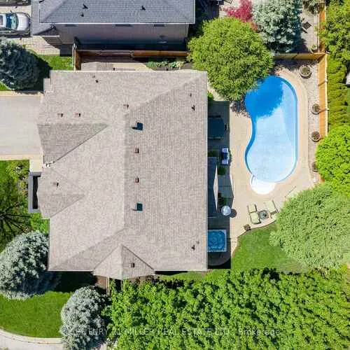 Premium freehold home for sale: 3122, Saddleworth, 1000 - BC Bronte Creek, Oakville
