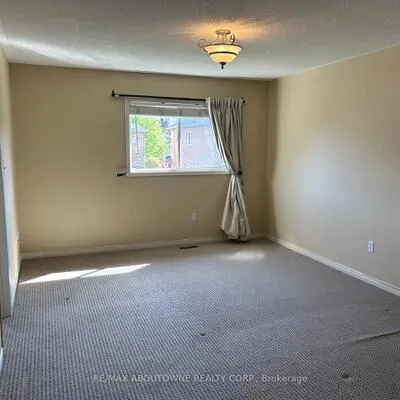 2473,&nbsp;LAZIO, 1022 - WT West Oak Trails, Oakville