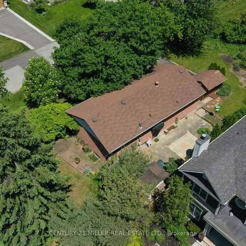 Premium freehold home for sale: 1304, Avon, 1011 - MO Morrison, Oakville
