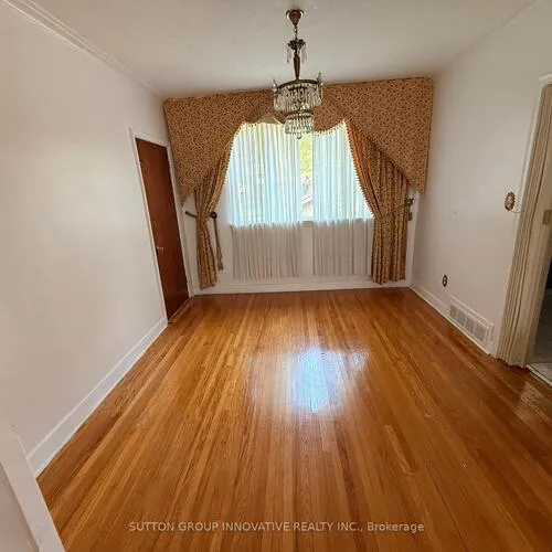 Premium freehold home for sale: 40, Kingswood, 1002 - CO Central, Oakville