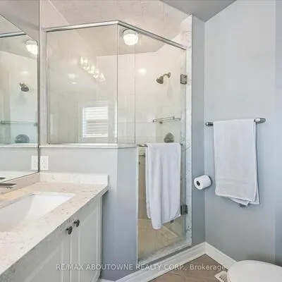 2484,&nbsp;Capilano, 1015 - RO River Oaks, Oakville