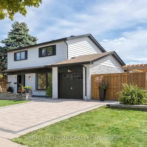 Premium freehold home for sale: 8, Culham, 1003 - CP College Park, Oakville