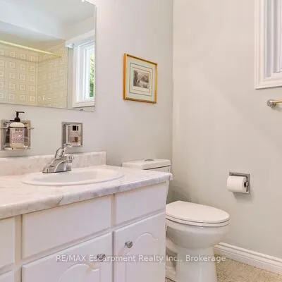 255,&nbsp;Spring Garden, 1017 - SW Southwest, Oakville