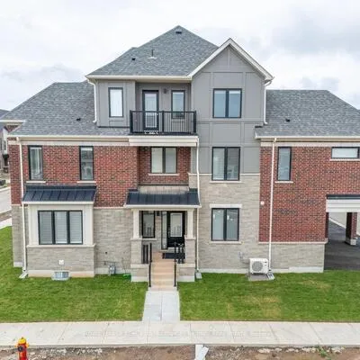 9,&nbsp;Crown, 1008 - GO Glenorchy, Oakville