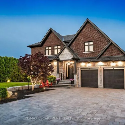 Premium freehold home for sale: 1298, Pinegrove, 1020 - WO West, Oakville