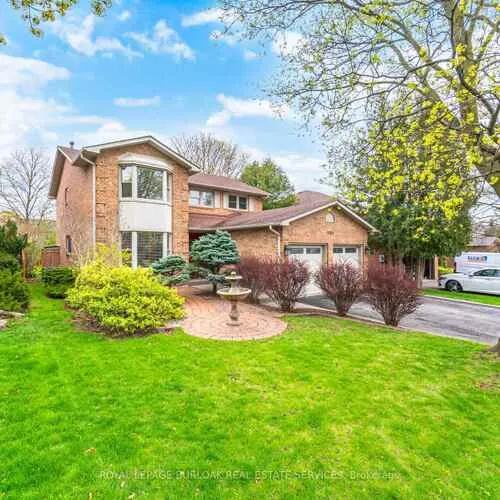 Premium freehold home for sale: 1004, Roxborough, 1007 - GA Glen Abbey, Oakville