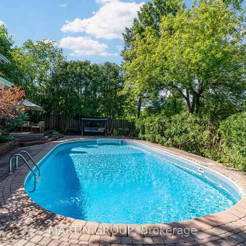 Premium freehold home for sale: 253, McCraney, 1003 - CP College Park, Oakville