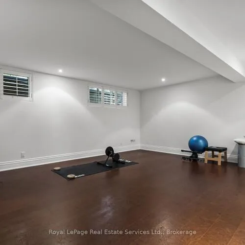 Premium freehold home for sale: 370, Christina, 1017 - SW Southwest, Oakville