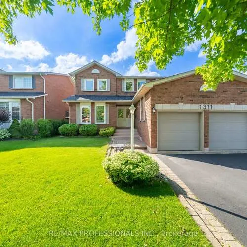 Premium freehold home for sale: 1311, Greenridge, 1007 - GA Glen Abbey, Oakville
