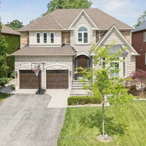 Premium freehold home for sale: 2207, Mariposa, 1019 - WM Westmount, Oakville