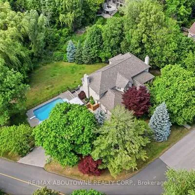 437,&nbsp;Cairncroft, 1011 - MO Morrison, Oakville