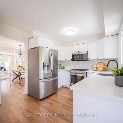29,&nbsp;Roslo, 1003 - CP College Park, Oakville