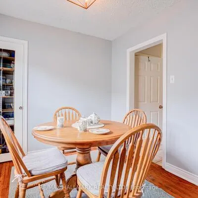 1024,&nbsp;Churchill, 1003 - CP College Park, Oakville