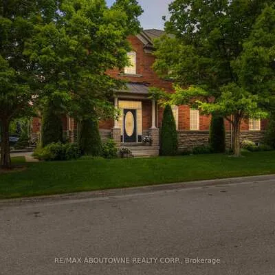 240,&nbsp;Duskywing, 1001 - BR Bronte, Oakville