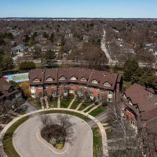 Premium freehold home for sale: 68, Tradewind, 1001 - BR Bronte, Oakville