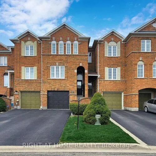 Premium freehold home for sale: 371, Fairgate, 1018 - WC Wedgewood Creek, Oakville