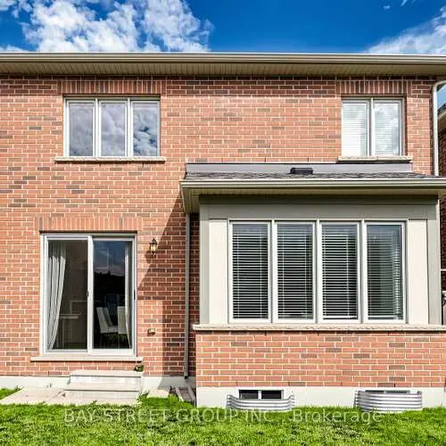 Premium freehold home for sale: 170, Fowley, 1008 - GO Glenorchy, Oakville