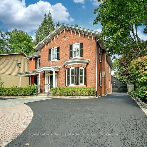 Premium freehold home for sale: 349, Trafalgar, 1013 - OO Old Oakville, Oakville