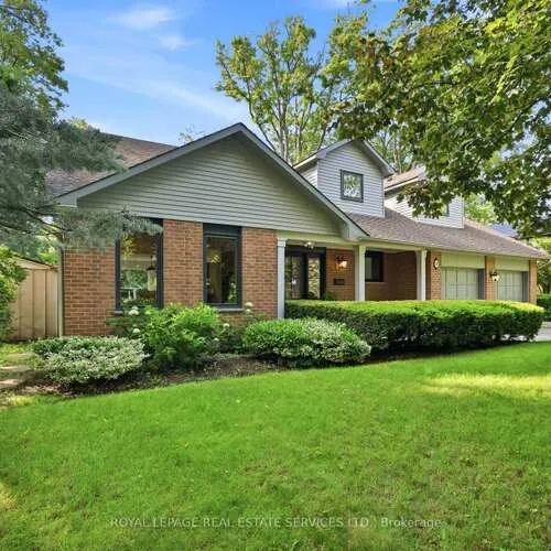 Premium freehold home for sale: 11, Regency, 1003 - CP College Park, Oakville