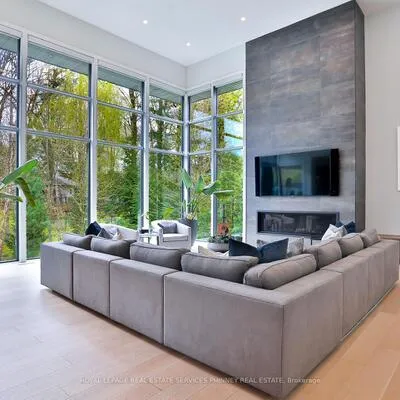 1102,&nbsp;Crestview, 1011 - MO Morrison, Oakville