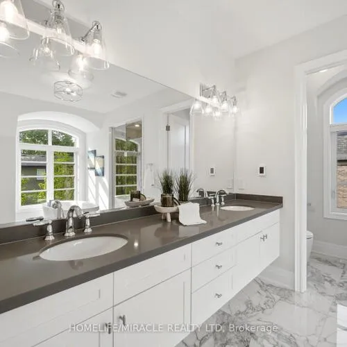 Premium freehold home for sale: 225, Prince George, 1017 - SW Southwest, Oakville