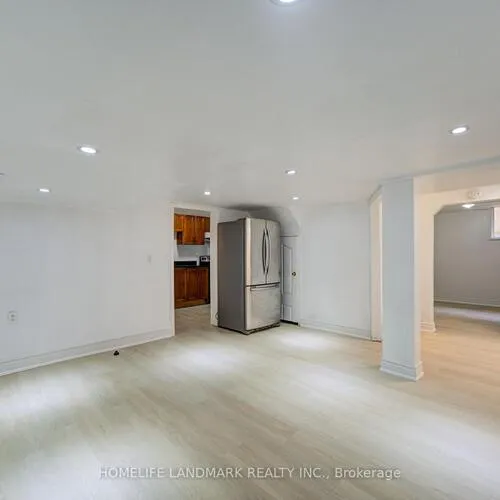 Premium freehold home for sale: 1091, Queens, 1003 - CP College Park, Oakville