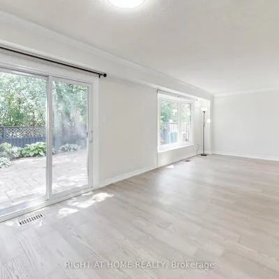 1580,&nbsp;Lancaster, 1005 - FA Falgarwood, Oakville