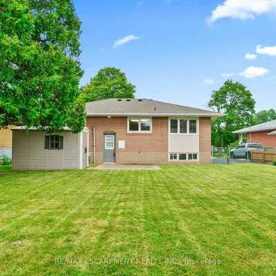 374,&nbsp;ST. AUGUSTINE, 1002 - CO Central, Oakville