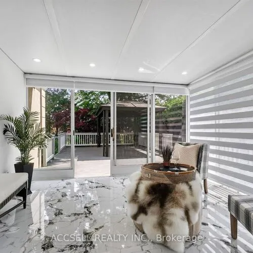 Premium freehold home for sale: 2446, Ventura, 1020 - WO West, Oakville