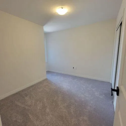 Premium freehold home for sale: 3305, Sixth, 1008 - GO Glenorchy, Oakville