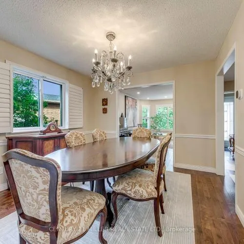 Premium freehold home for sale: 1379, Bramblewood Green, 1007 - GA Glen Abbey, Oakville