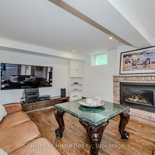 Premium freehold home for sale: 2179, Fiddlers, 1019 - WM Westmount, Oakville