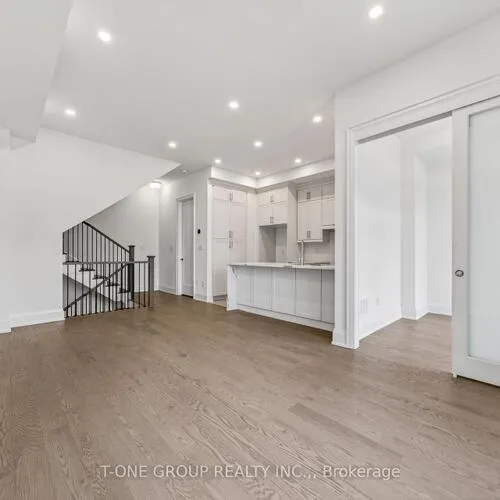 Premium freehold home for sale: 3317, Azam, 1008 - GO Glenorchy, Oakville