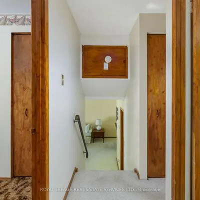 18,&nbsp;Osborne, 1003 - CP College Park, Oakville