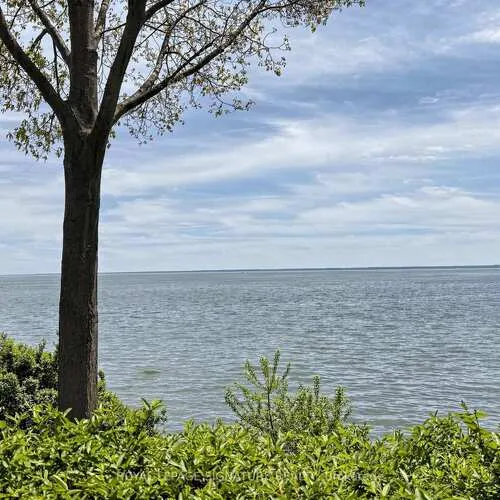 Premium freehold home for sale: 2094, Water's Edge, 1001 - BR Bronte, Oakville
