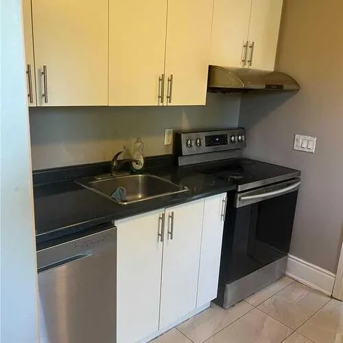 Premium freehold home for sale: 1098, Kent, 1003 - CP College Park, Oakville