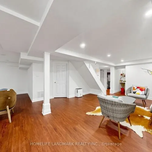 Premium freehold home for sale: 224, Valleyview, 1017 - SW Southwest, Oakville
