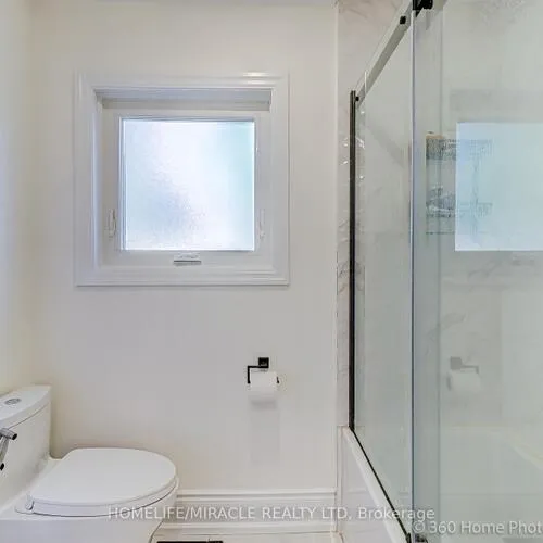 Premium freehold home for sale: 568, Weir, 1020 - WO West, Oakville