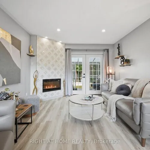 Premium freehold home for sale: 3064, Lakeshore, 1001 - BR Bronte, Oakville