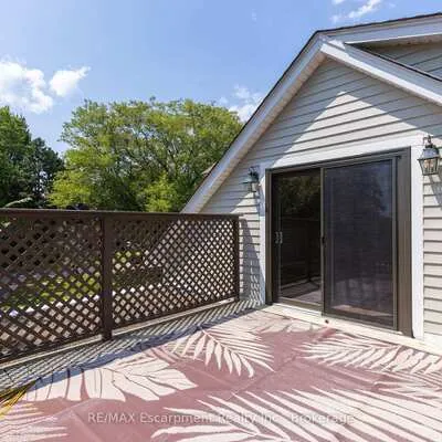 105,&nbsp;WHITTINGTON, 1017 - SW Southwest, Oakville