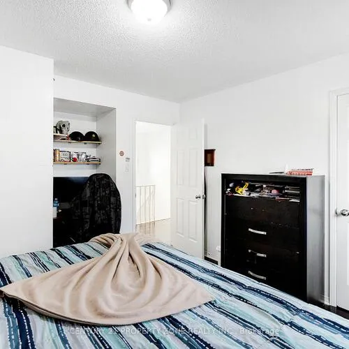 Premium freehold home for sale: 1473, Elm, 1003 - CP College Park, Oakville